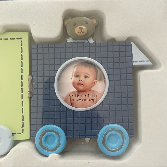 Gibson Stepping Stones Tri-Fold Train 3 Photo Frame - Picture 6 of 9